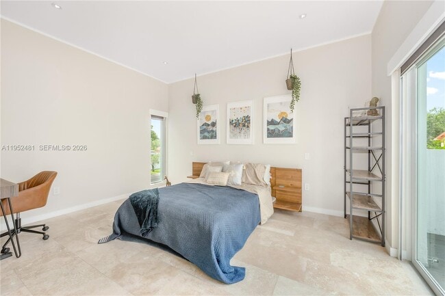 Building Photo - 472 Minola Dr