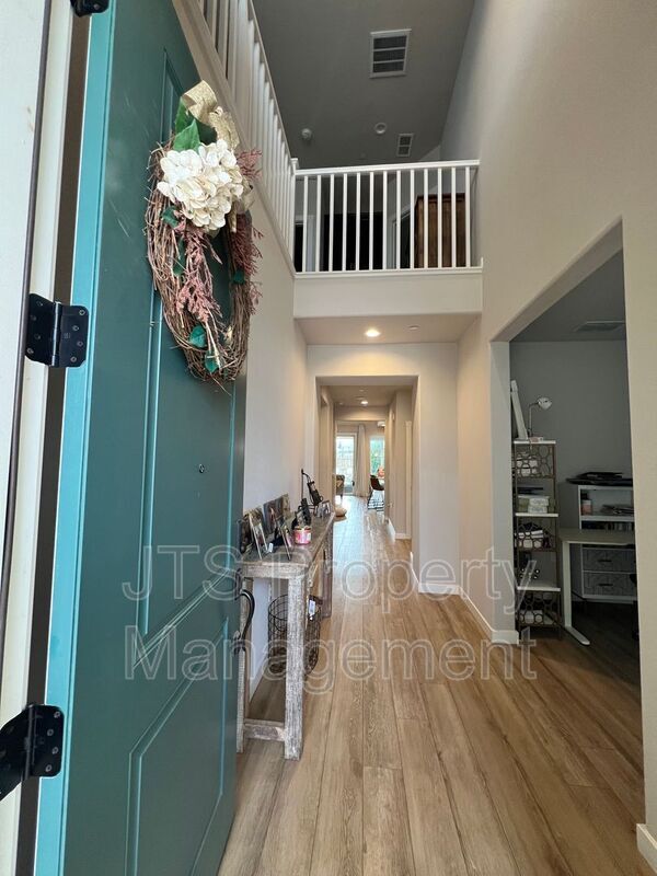 Building Photo - 12158 Byrony Ct