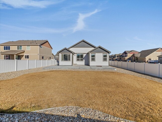 Building Photo - Excellent Home in Great Johnstown Area Available For Quick Move-In!