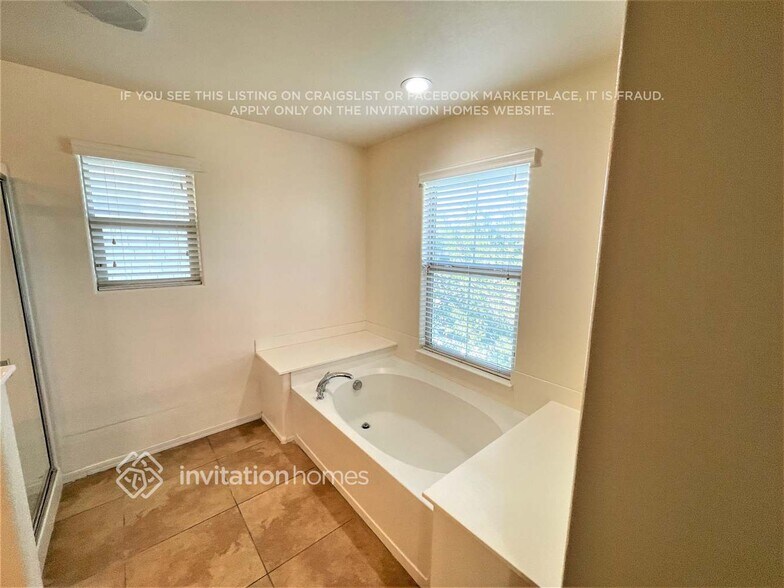 Building Photo - 2974 N Clanton St
