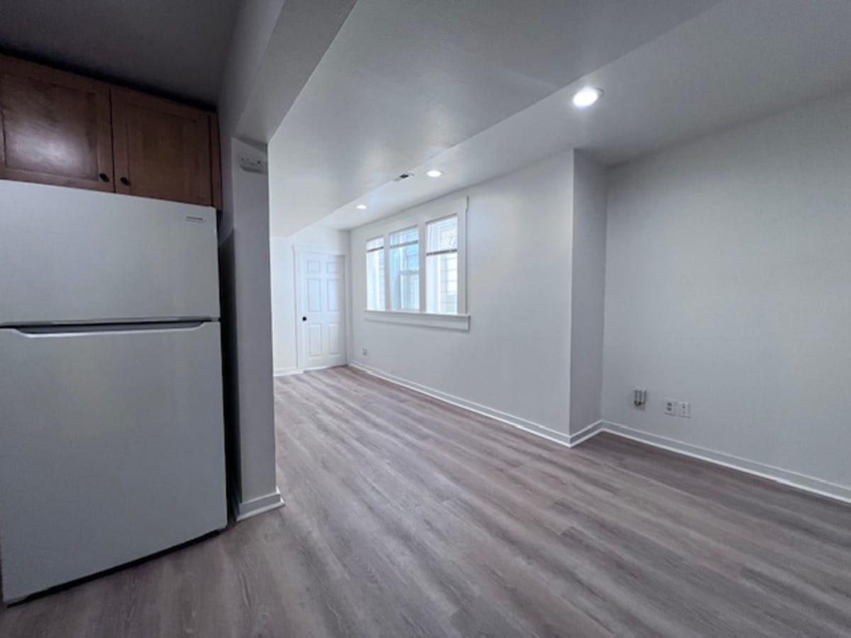 Building Photo - 699 30th St