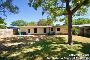Building Photo - 922 Sumner Dr