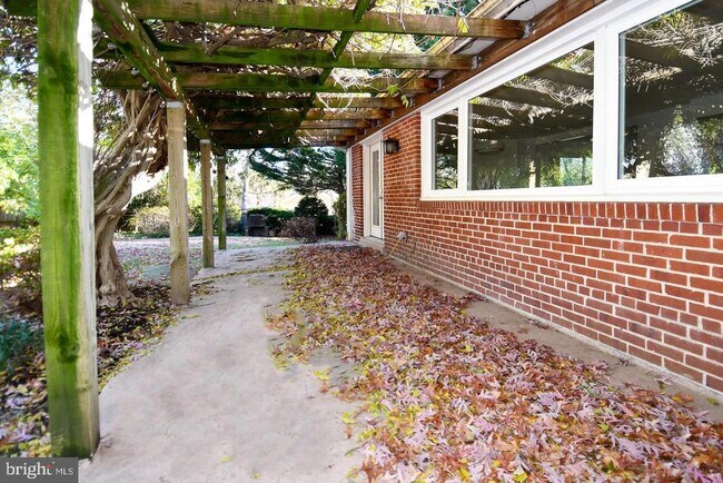 Building Photo - 4111 Saul Rd