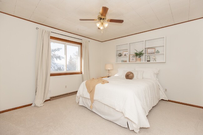 Building Photo - Cozy Rooms for Rent in Bozeman! $850-$1000...