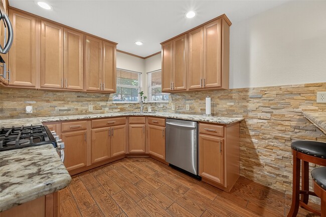 Building Photo - 4045 Osby Dr