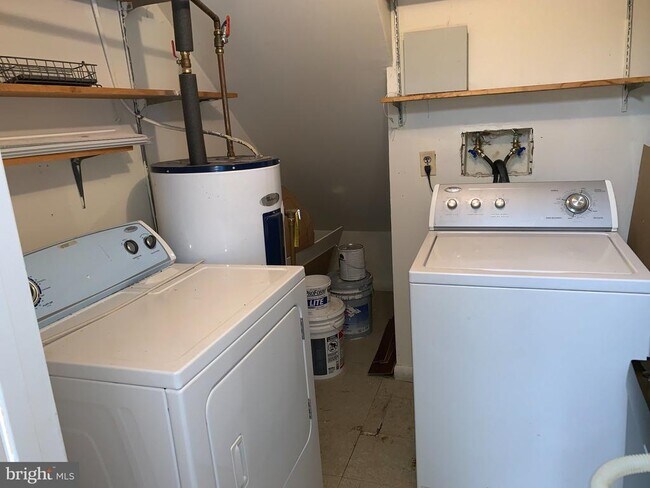 Building Photo - 14735 Endsley Turn