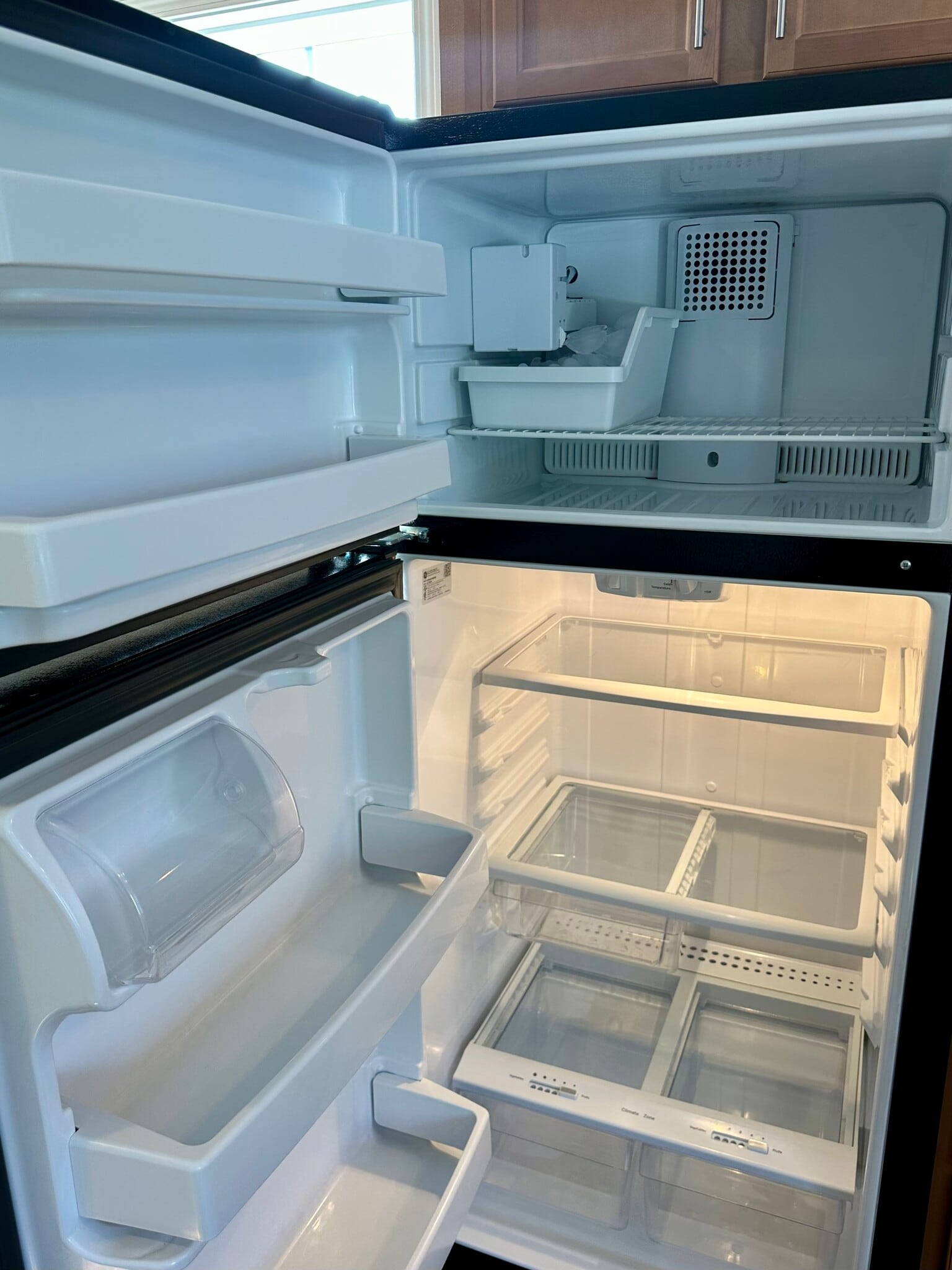 Fridge with ice maker - 2312-A Belle Ave NE