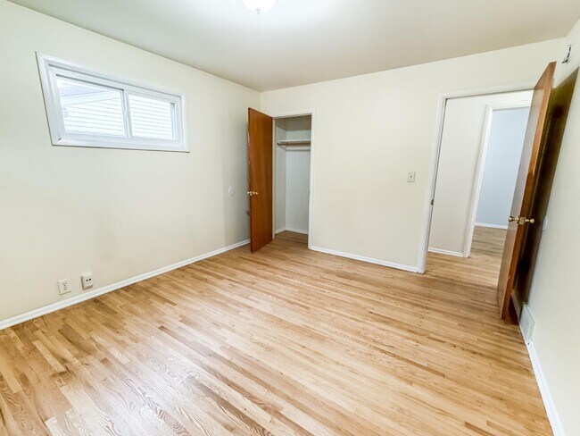 Building Photo - 4204 Northgate Dr NE