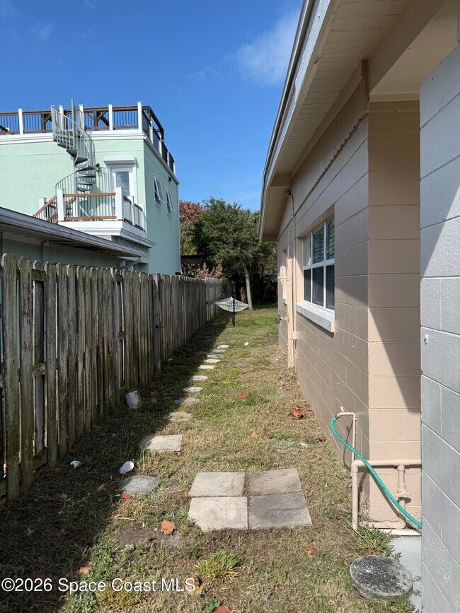 Building Photo - 910 S Orlando Ave
