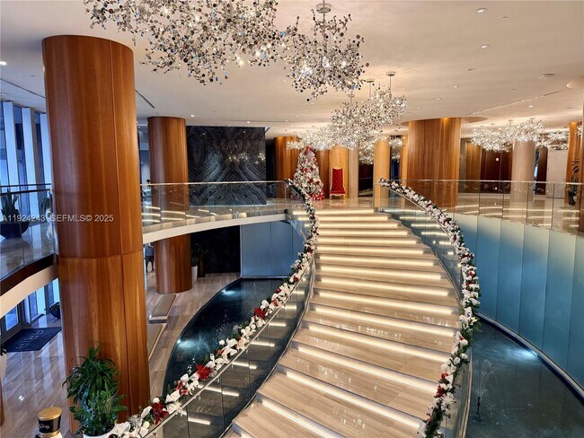 Building Photo - 488 NE 18th St