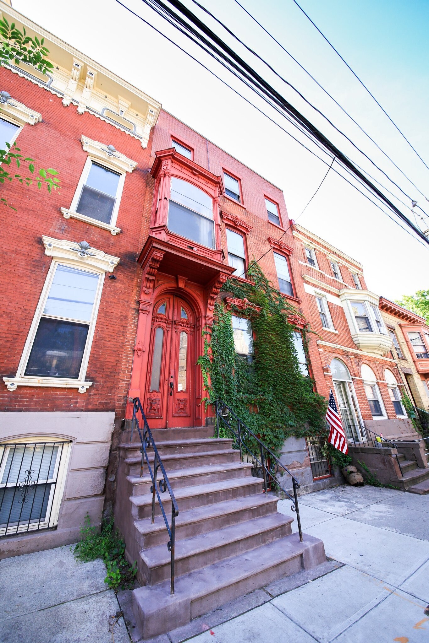 Building Photo - 234 Lark St