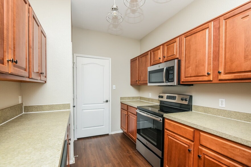 Building Photo - 3620 Cripple Creek Trail