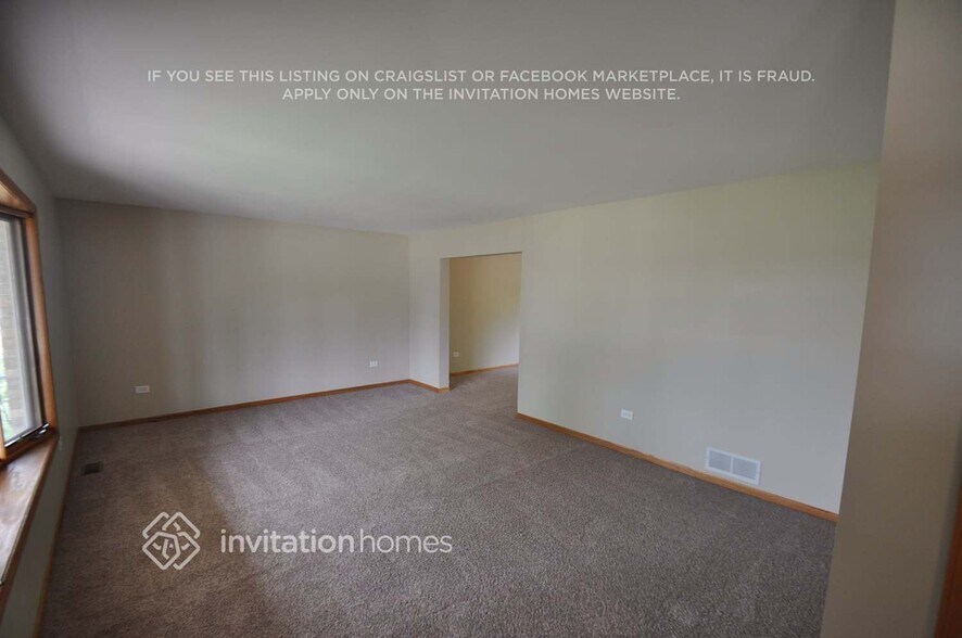 Building Photo - 2959 Rebecca Dr