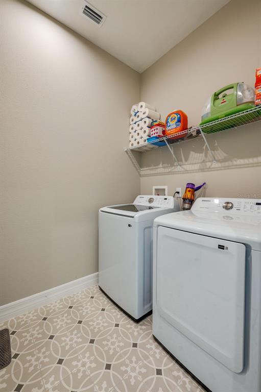 Building Photo - 887 Lk Hl Wy