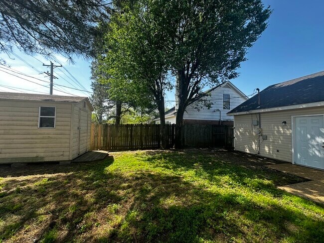 Building Photo - 3482 Kirby Terrace Dr