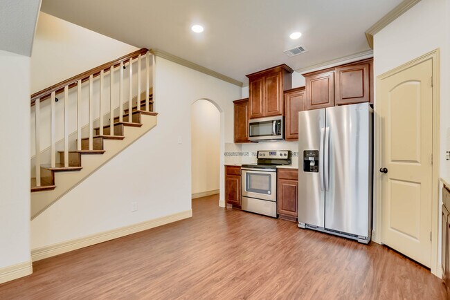 Building Photo - 2724 Forest Park Blvd