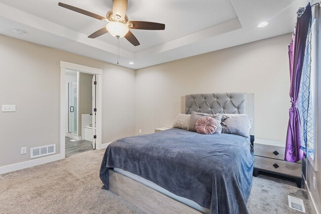 Building Photo - Partially furnished Twin home in Rigby