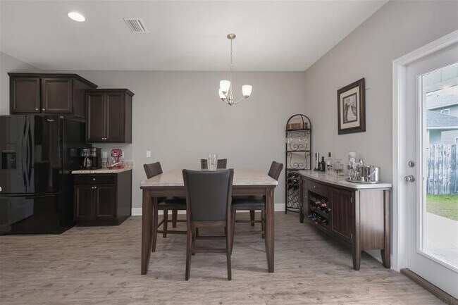 Building Photo - 8605 Bucklebury Dr