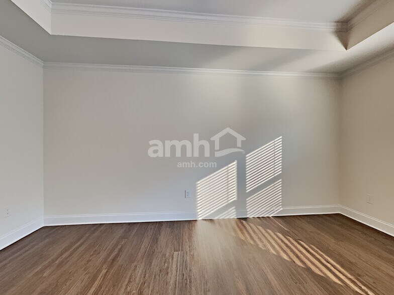 Building Photo - 581 Woodall Rd