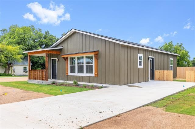 Building Photo - 512 5th St