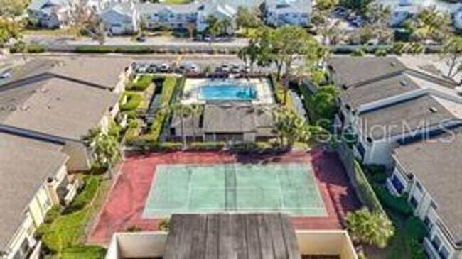 Building Photo - 1 Bedroom 1st Floor Del Rey Condo with new...
