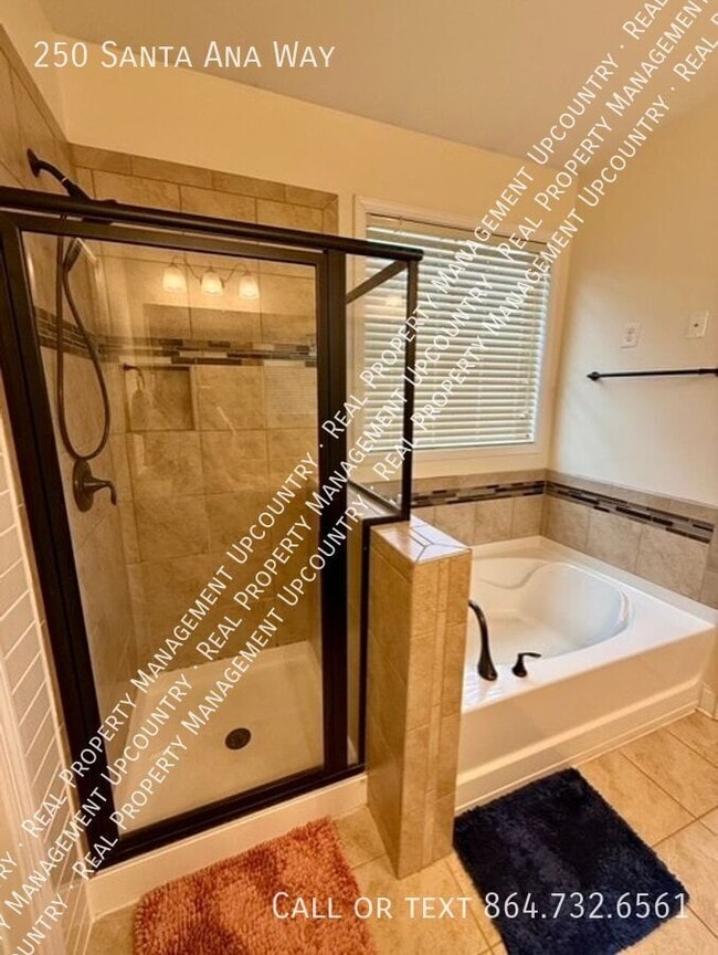 Building Photo - 250 Santa Ana Wy