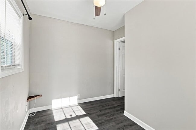 Building Photo - 1357 Lorenzo Dr SW