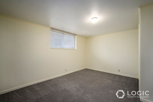 Building Photo - 4220 S Fortuna Way