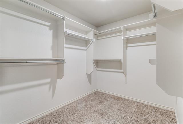 Building Photo - 2415 Stutz Dr