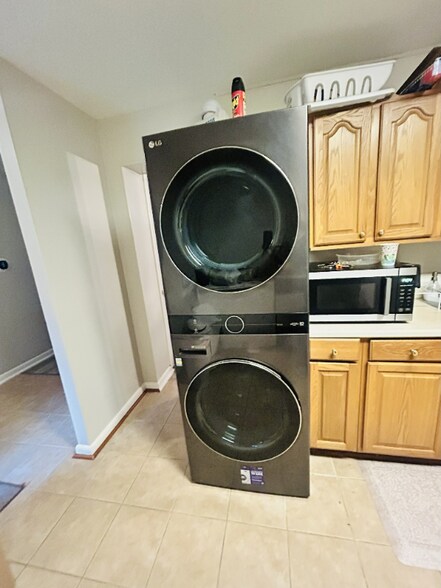 Building Photo - 11381 Laurelwalk Dr