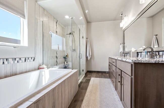 Building Photo - Beautifully Maintained 3 Bedroom Home in Mesa Village