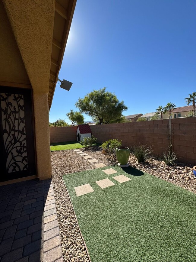 Building Photo - Gorgeous 3 Bed Single Story Home in Henderson