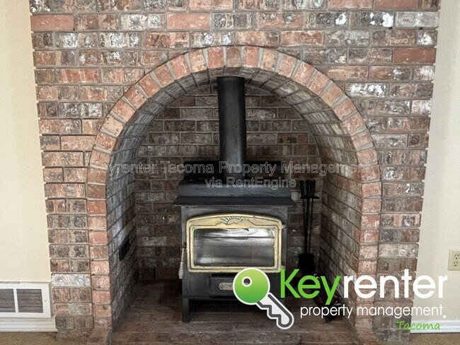 Building Photo - 1051 Paiute Trl