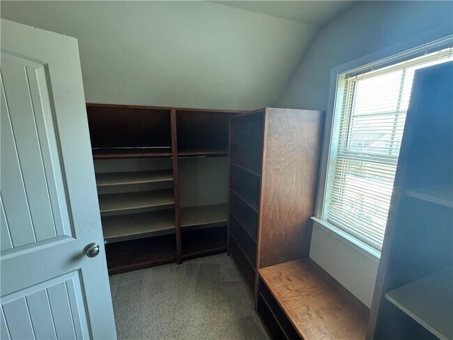 Building Photo - 5825 Pennant Ln