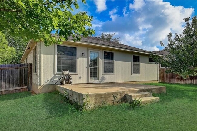 Building Photo - 1201 Sleepytime Trail
