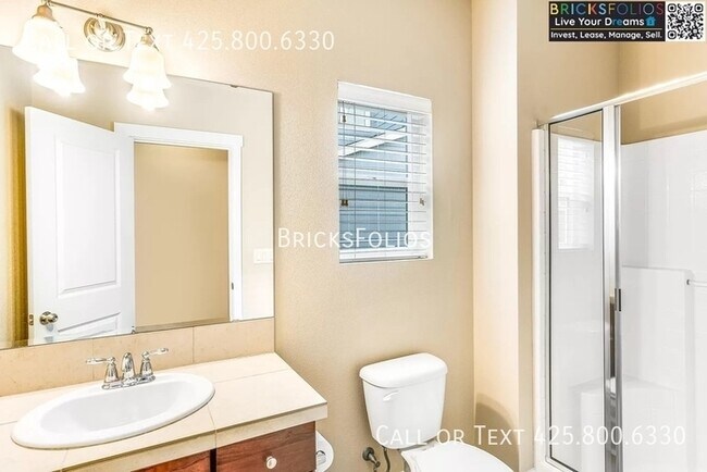 Building Photo - Serenity Meets Smart Living in Redmond Ridge