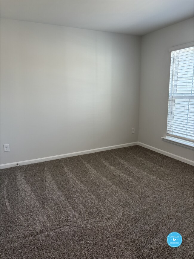 Building Photo - 1022 Poets Walk Rd