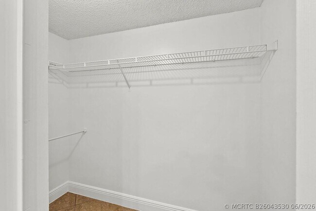 Building Photo - 5701 Riverside Dr