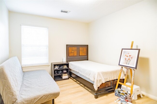 Building Photo - 18310 Spellbrook Dr
