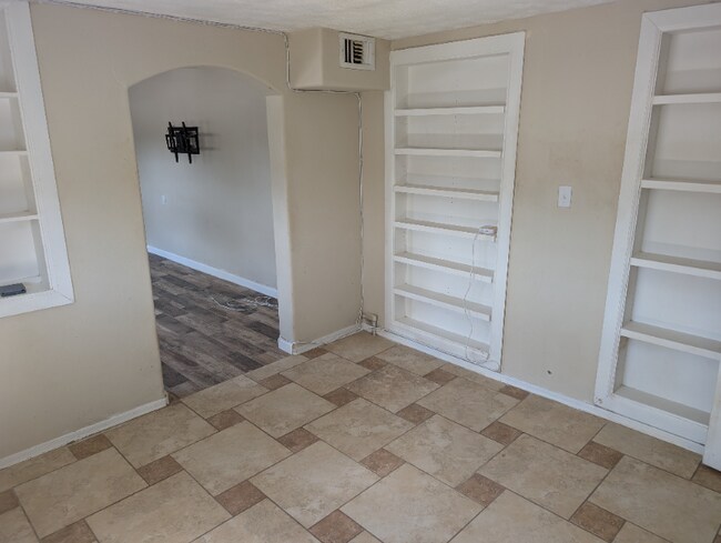Building Photo - 4700 S Tucson Estates Pkwy
