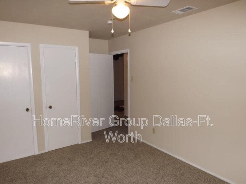 Building Photo - 5720 Bluffman Dr