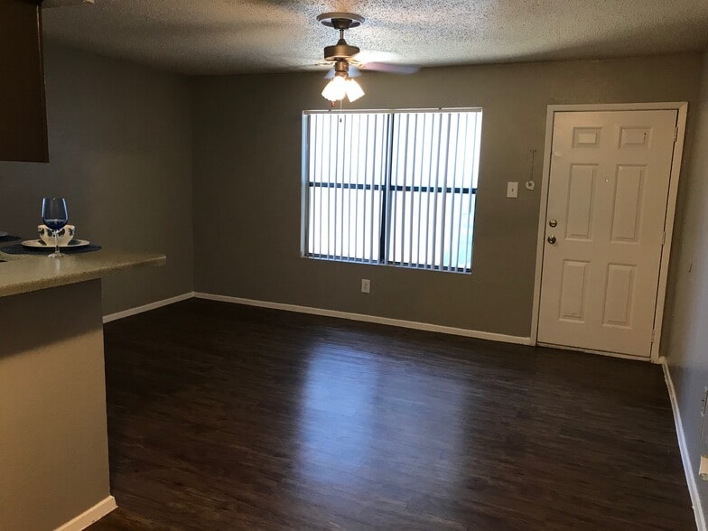 Building Photo - Ashleye Village