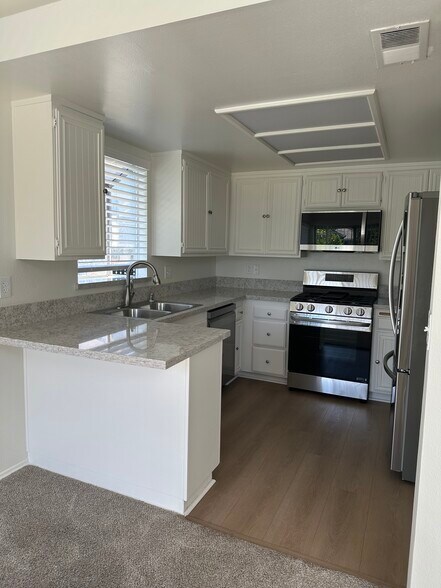 Building Photo - 26864 Claudette St