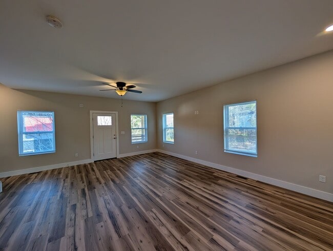 Building Photo - Swannanoa Rental