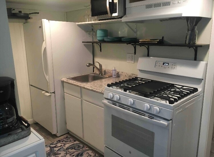 Building Photo - 212 Teller Ave