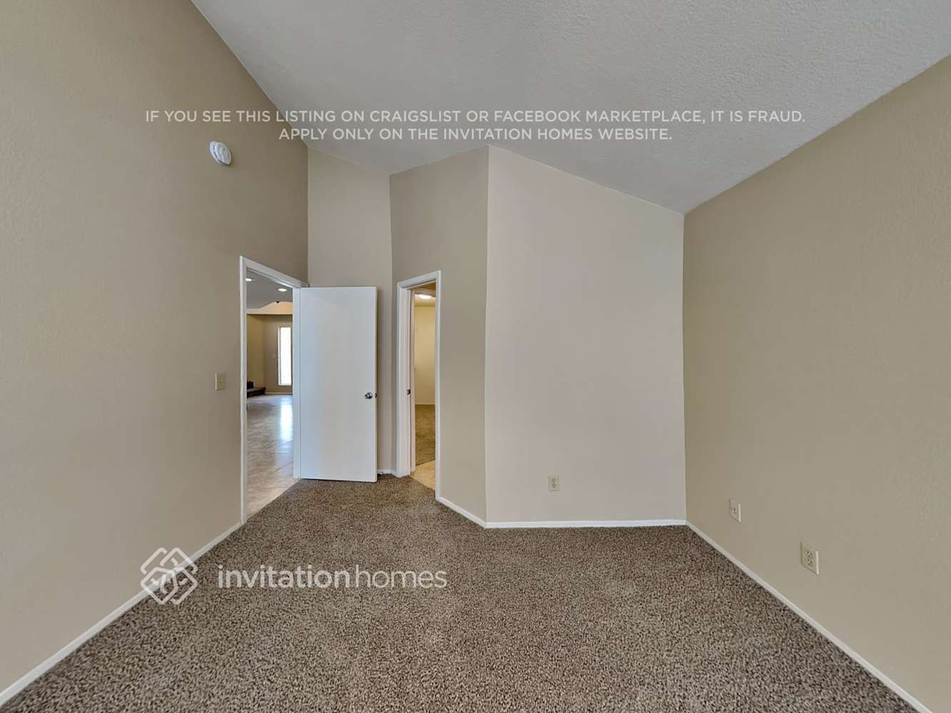 Building Photo - 406 E Topeka Dr