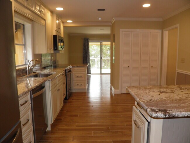 Building Photo - 632 Gap Creek Dr