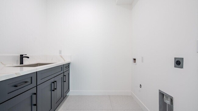 Building Photo - 67670 Buckboard Ln