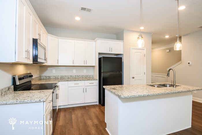 Building Photo - 39 Hood Park Dr