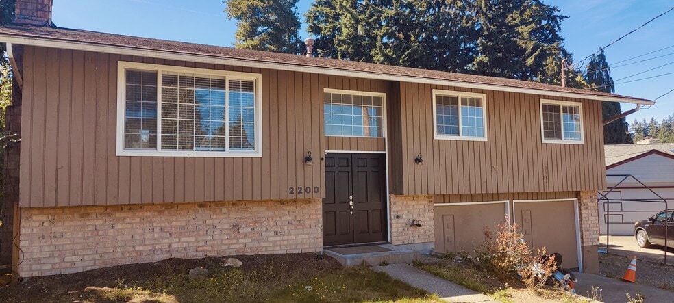 Primary Photo - 2200 Merchant Way